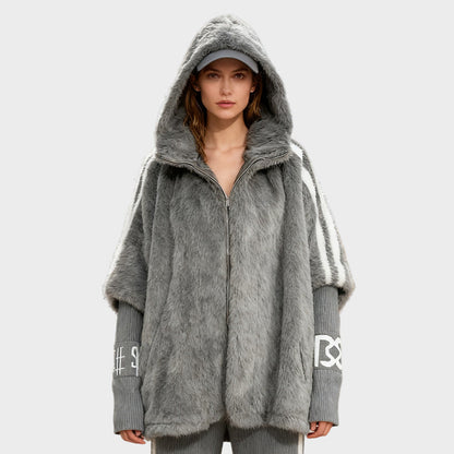 Karolína – Wygodny Płaszcz z Kapturem
